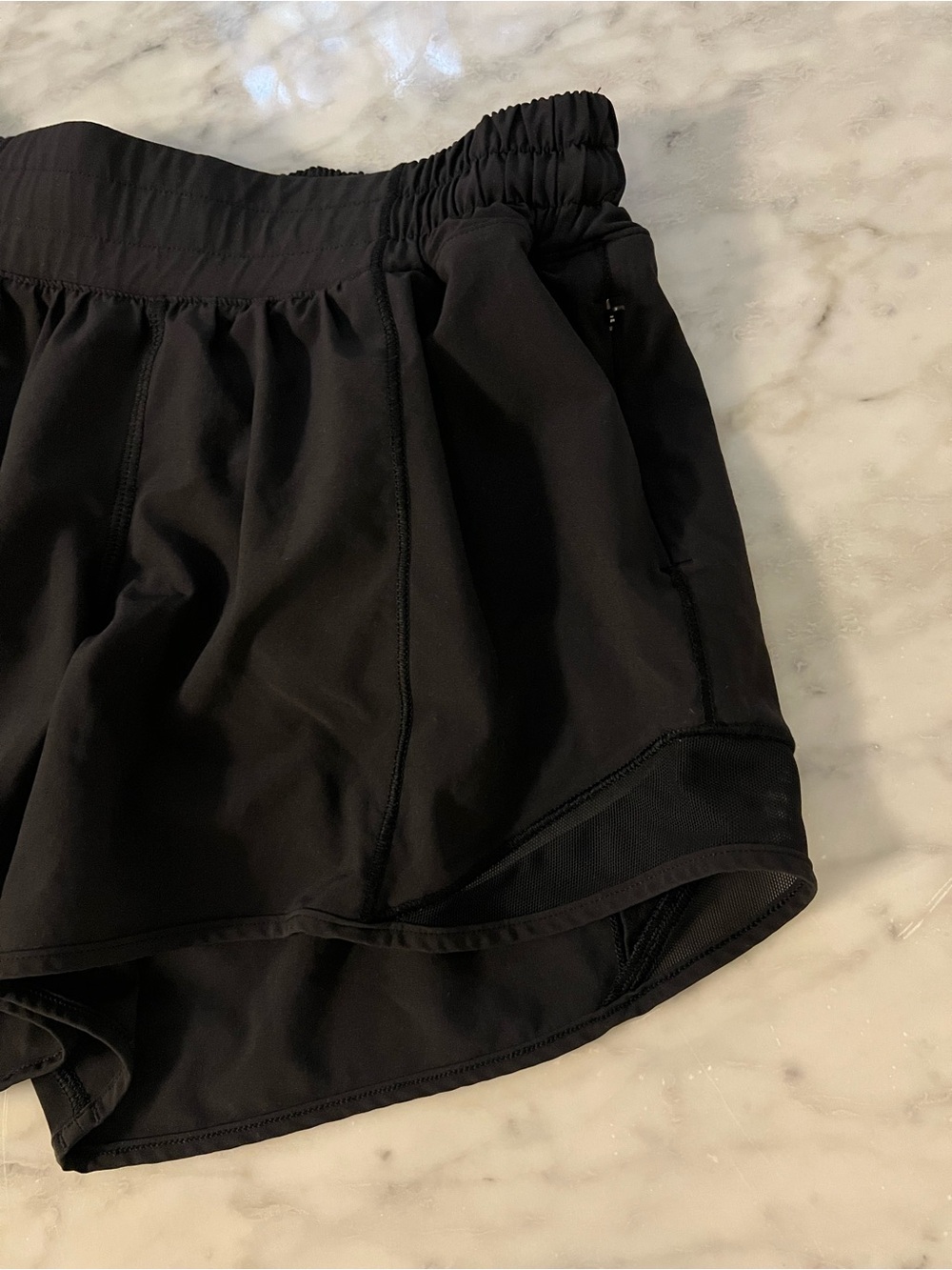 Lululemon black hotty hot long size 4 - Picture 2 of 9